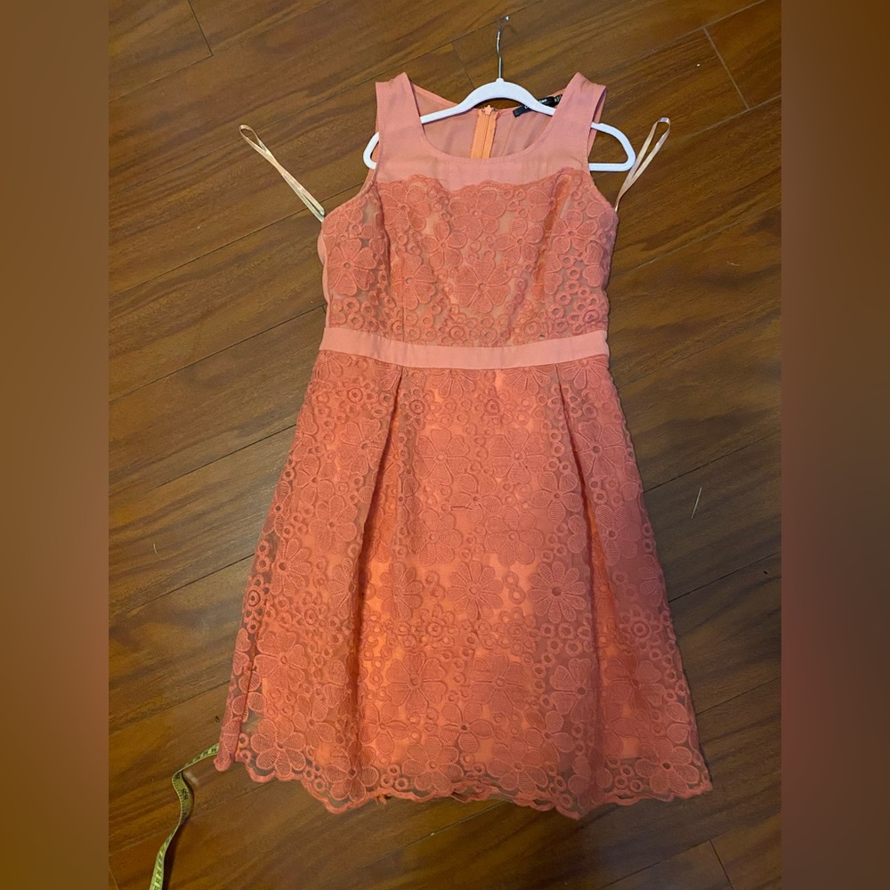 Junior  Doe and Rae dress size medium 36 inches long 14 inches waist.